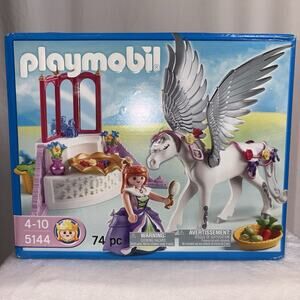 Playmobil 5144 Pegasus with Princess and Vanity 74pc (Factory sealed)